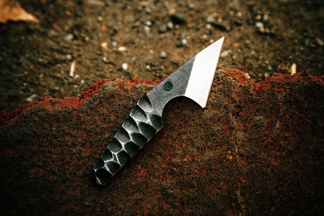 Kiridashi Edc Knife Looks Like A Prehistoric Find 123 Design Blog