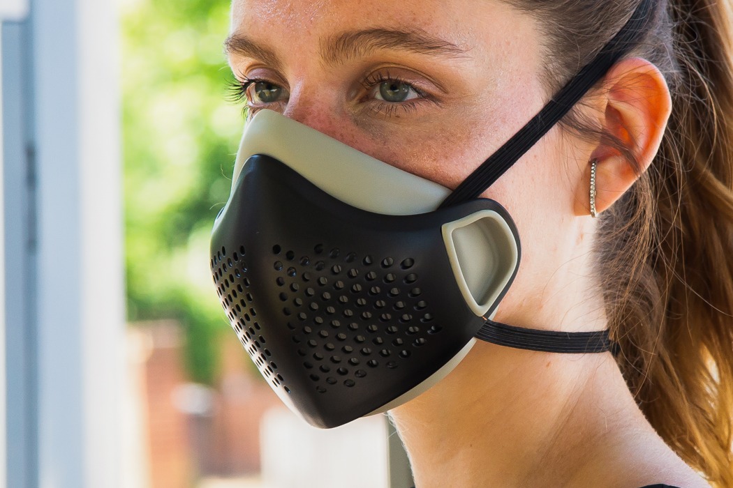 Reusable Face Mask Uses A Pleated Hepa Filter To Let You Breathe 99 9 Clean Air 123 Design Blog